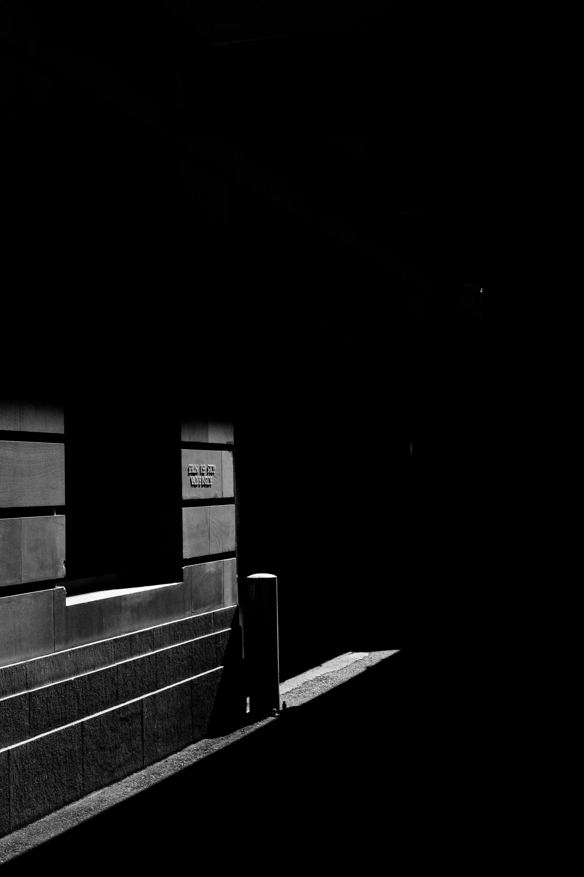 The Colour Leaves the Eye — frame 16
